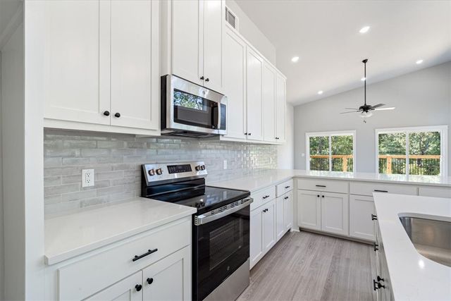 3 Kirkconnel Lane, Bella Vista, AR 72715