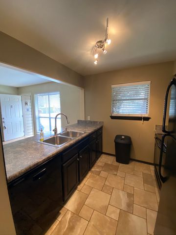 4049 Herschel Avenue E, Dallas, TX 75219