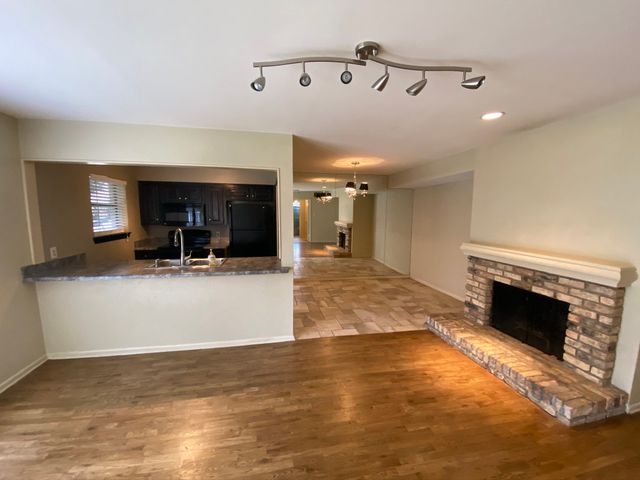 4049 Herschel Avenue E, Dallas, TX 75219