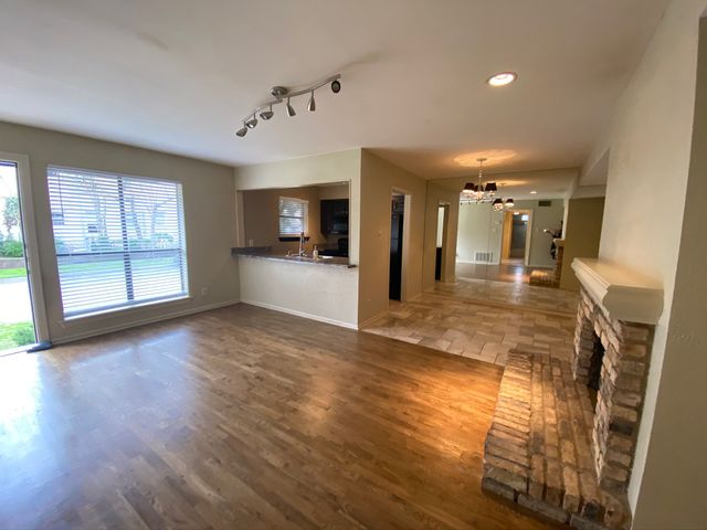 4049 Herschel Avenue E, Dallas, TX 75219