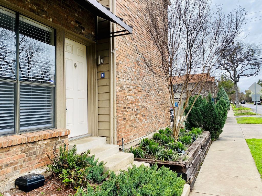 4049 Herschel Avenue E, Dallas, TX 75219