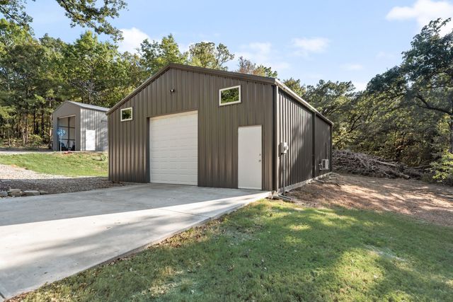 1473 County Road 2980, Windom, TX 75492