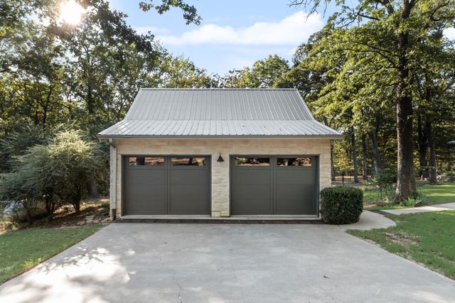 1473 County Road 2980, Windom, TX 75492