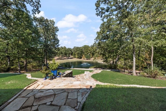 1473 County Road 2980, Windom, TX 75492