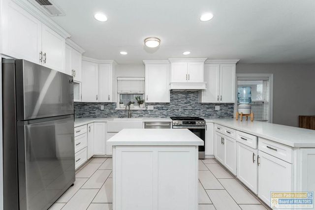 1834 Michigan Ave., Port Isabel, TX 78578