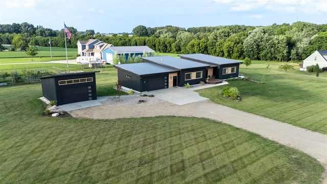 11722 Parmalee Road, Middleville, MI 49333