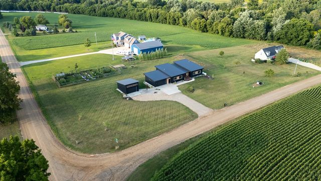 11722 Parmalee Road, Middleville, MI 49333