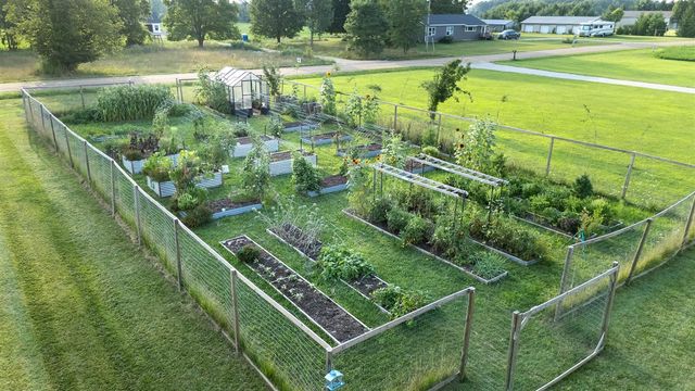 11722 Parmalee Road, Middleville, MI 49333