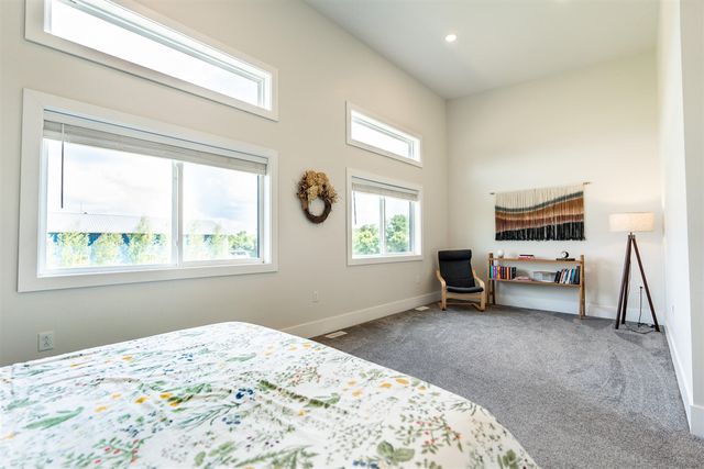 11722 Parmalee Road, Middleville, MI 49333