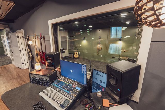 11722 Parmalee Road, Middleville, MI 49333