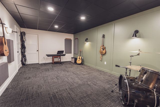 11722 Parmalee Road, Middleville, MI 49333