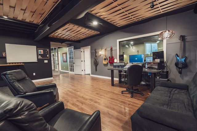 11722 Parmalee Road, Middleville, MI 49333