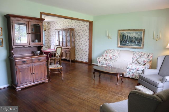 2208 HOPE LN, Cinnaminson, NJ 08077