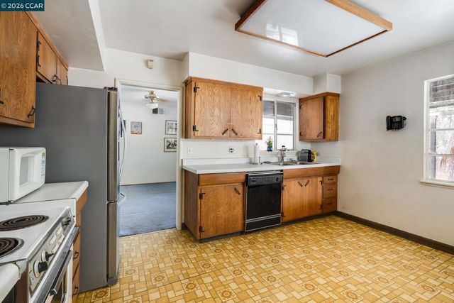 5613 Likins Ave, Martinez, CA 94553