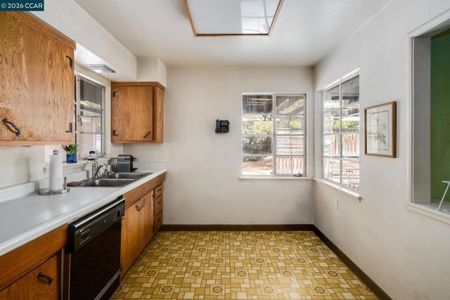 5613 Likins Ave, Martinez, CA 94553