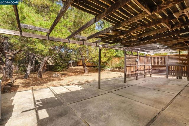 5613 Likins Ave, Martinez, CA 94553