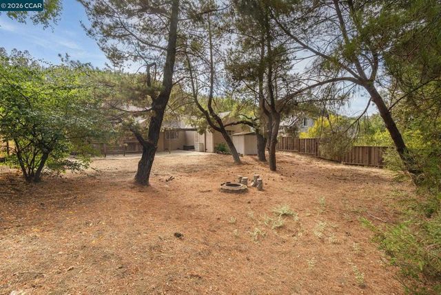 5613 Likins Ave, Martinez, CA 94553
