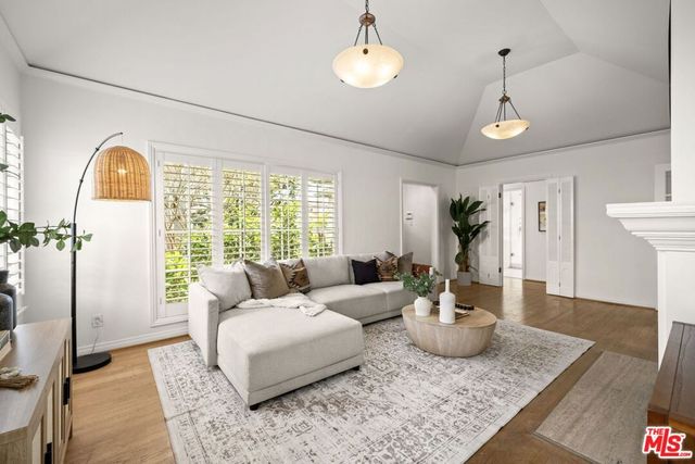 10537 Rountree Road, Los Angeles, CA 90064