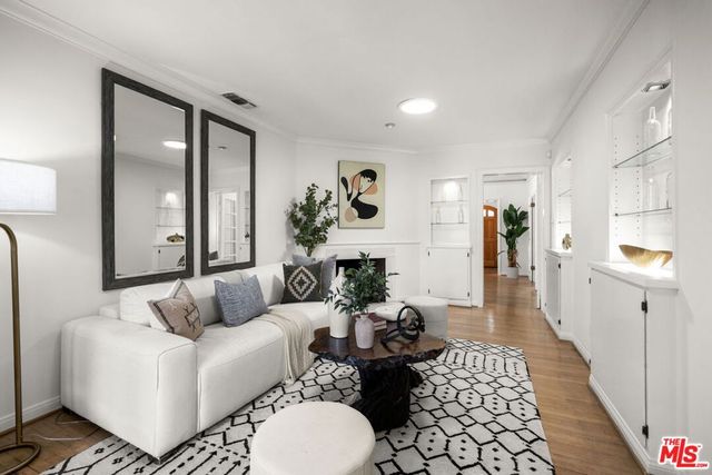 10537 Rountree Road, Los Angeles, CA 90064