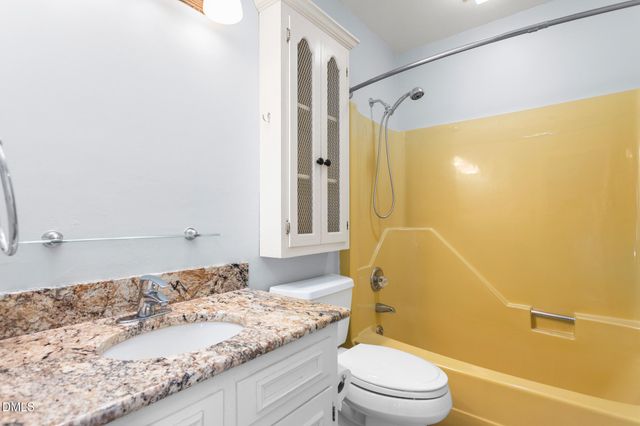 4014 Forest Oaks Lane, Mebane, NC 27302