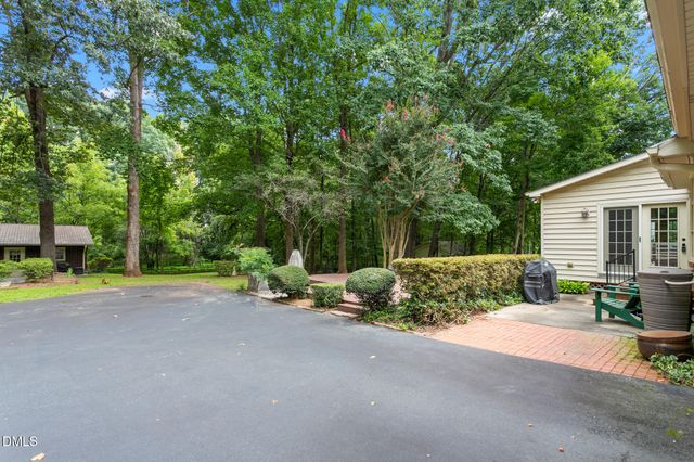 4014 Forest Oaks Lane, Mebane, NC 27302