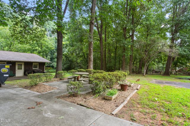 4014 Forest Oaks Lane, Mebane, NC 27302