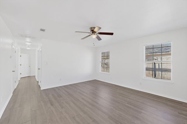 604 S Maxey Street, Sherman, TX 75090