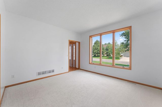 6172 104th Circle N, Brooklyn Park, MN 55443