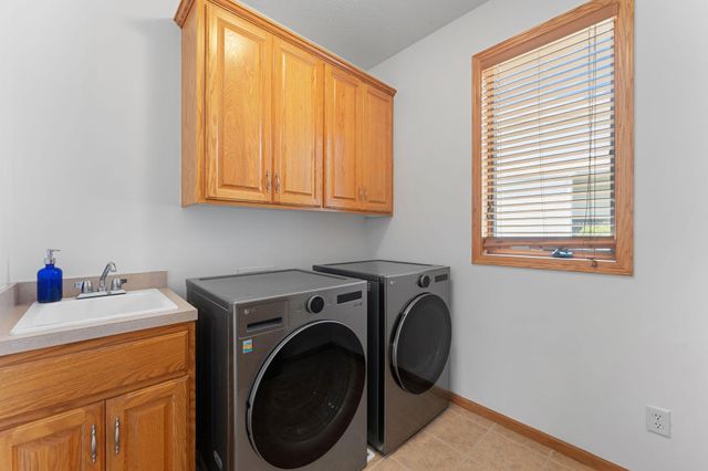 6172 104th Circle N, Brooklyn Park, MN 55443