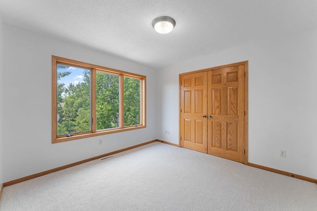 6172 104th Circle N, Brooklyn Park, MN 55443