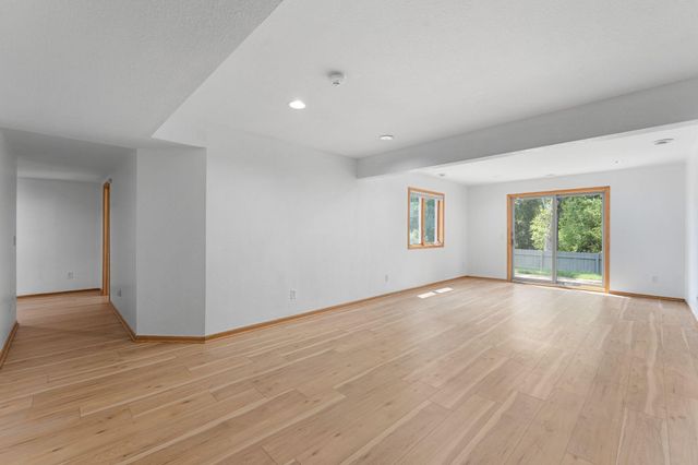 6172 104th Circle N, Brooklyn Park, MN 55443