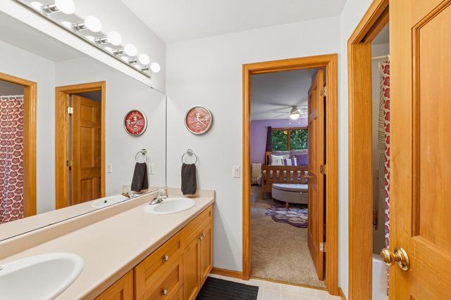 7692 Schiller COURT, Verona, WI 53593