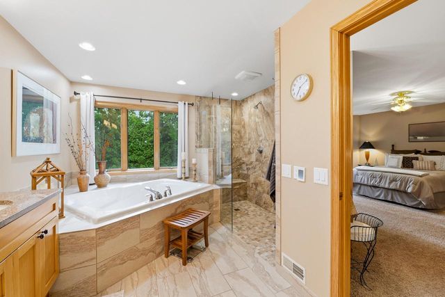 7692 Schiller COURT, Verona, WI 53593