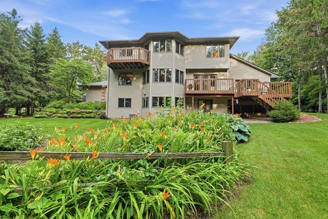 7692 Schiller COURT, Verona, WI 53593
