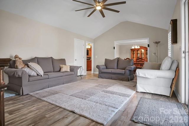 1950 BROWNSTONE Court, Gastonia, NC 28054