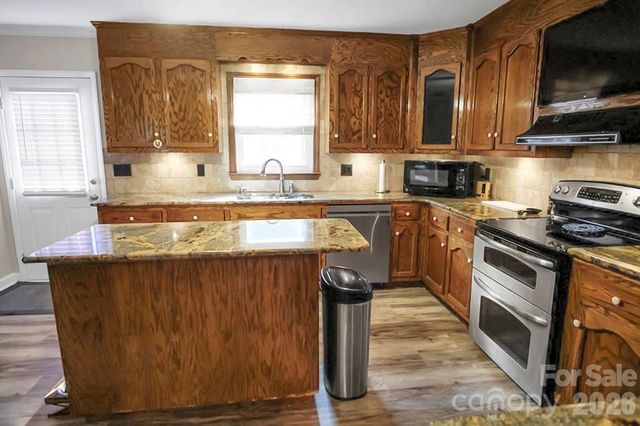1950 BROWNSTONE Court, Gastonia, NC 28054