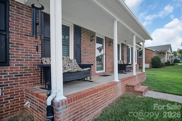 1950 BROWNSTONE Court, Gastonia, NC 28054