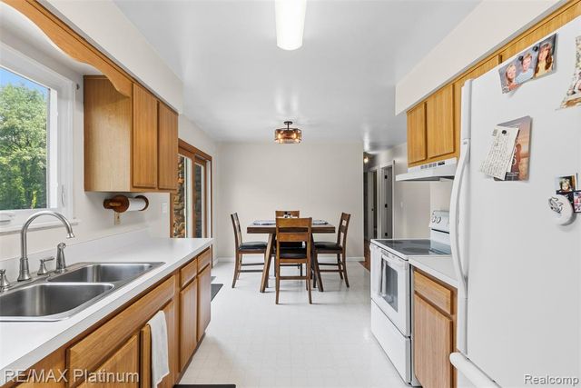 8370 W Rolston Road, Linden, MI 48451