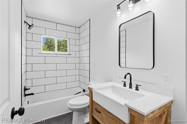 8370 W Rolston Road, Linden, MI 48451