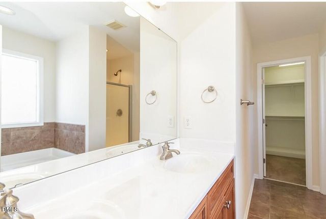 2043 Sinclair Trace, Burlington, NC 27215