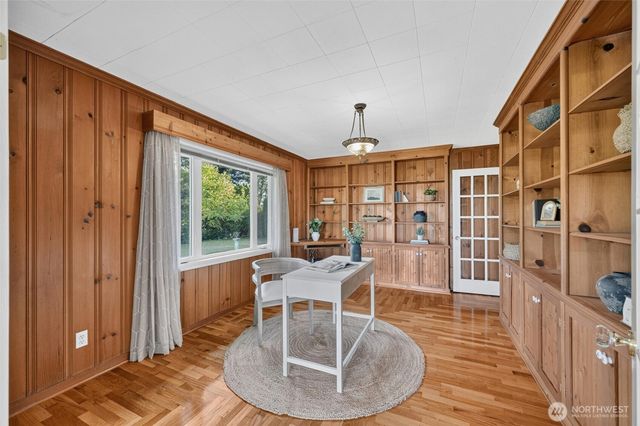 354 W Badger Road, Lynden, WA 98264