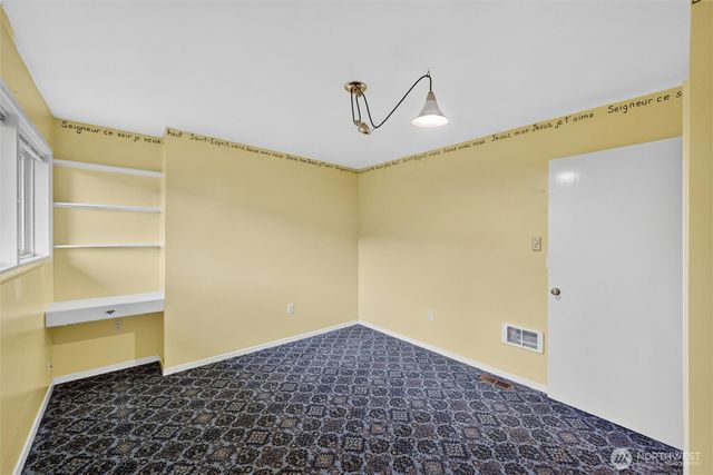354 W Badger Road, Lynden, WA 98264