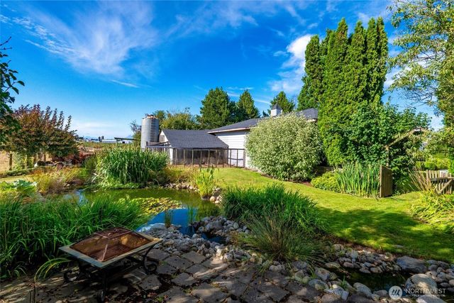354 W Badger Road, Lynden, WA 98264