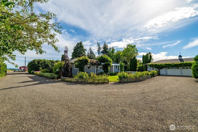 354 W Badger Road, Lynden, WA 98264