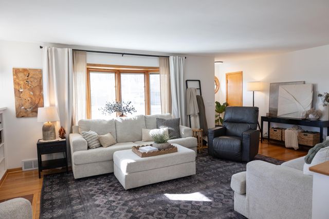 204 Clary Street W, Worthington, MN 56187