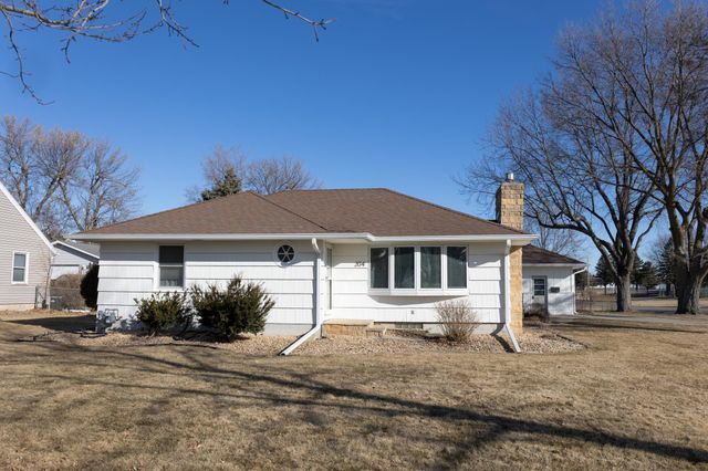 204 Clary Street W, Worthington, MN 56187