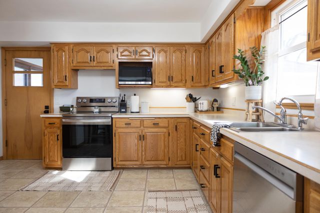 204 Clary Street W, Worthington, MN 56187