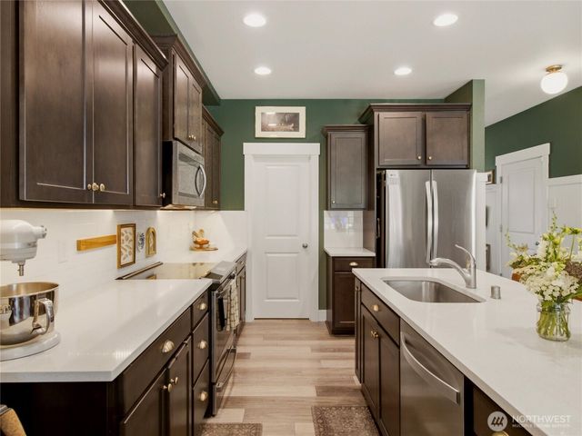 507 B Minnesota Street N, Rainier, WA 98576