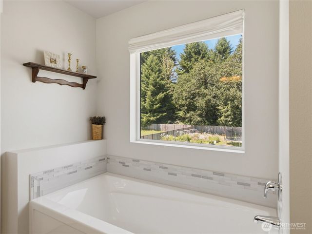 507 B Minnesota Street N, Rainier, WA 98576