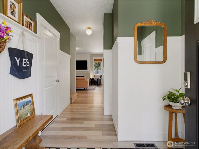 507 B Minnesota Street N, Rainier, WA 98576